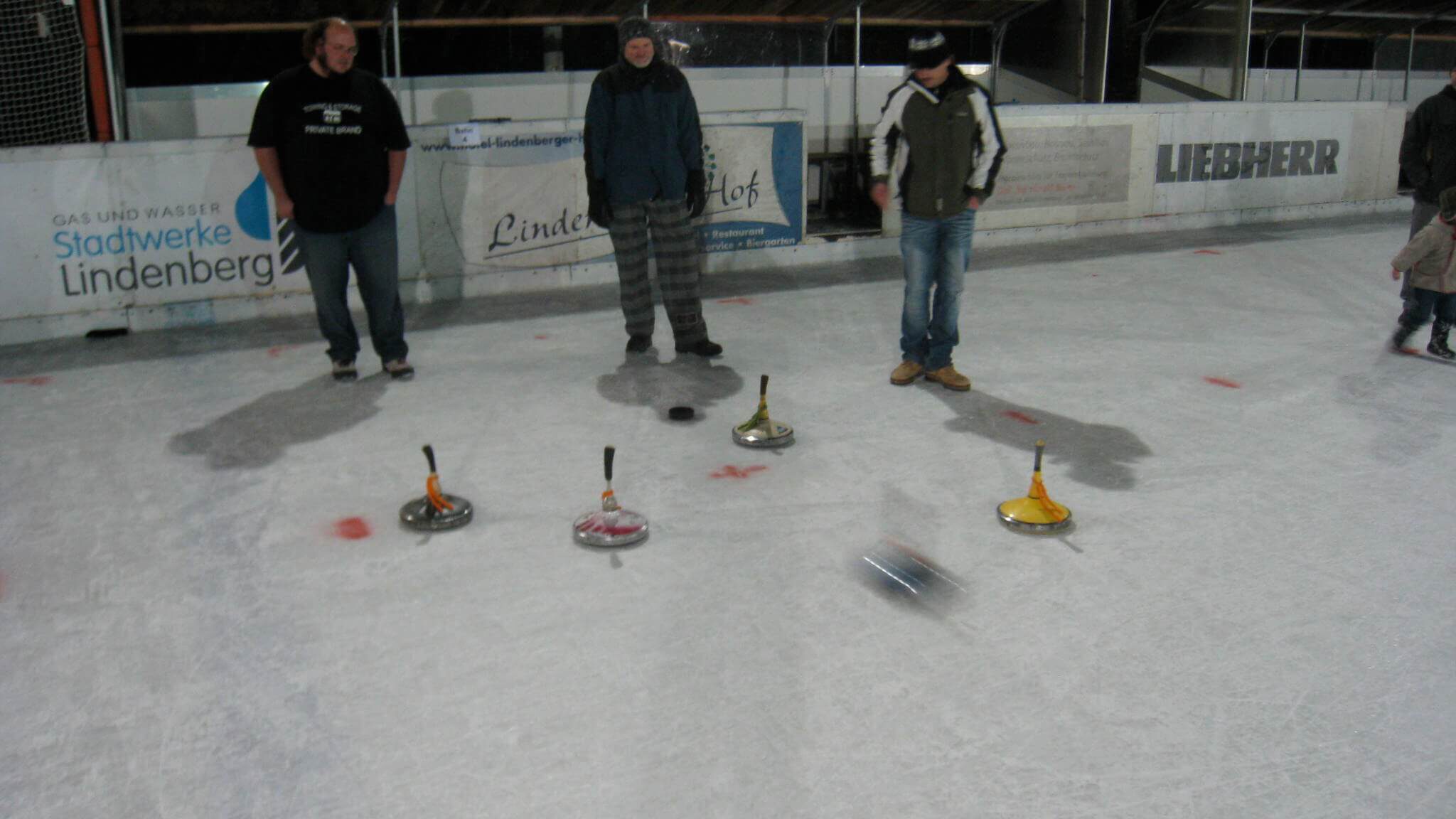 Eisstockschiessen Eisplatz Lindenberg