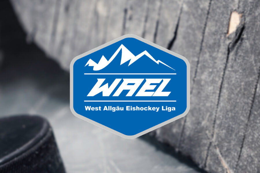 WAEL-Bild (1920 x 600 px) WAEL-Logo auf Eishockeyhintergrund, zeigt West Allgäu Eishockey Liga; Puck und Eisbanden sichtbar.